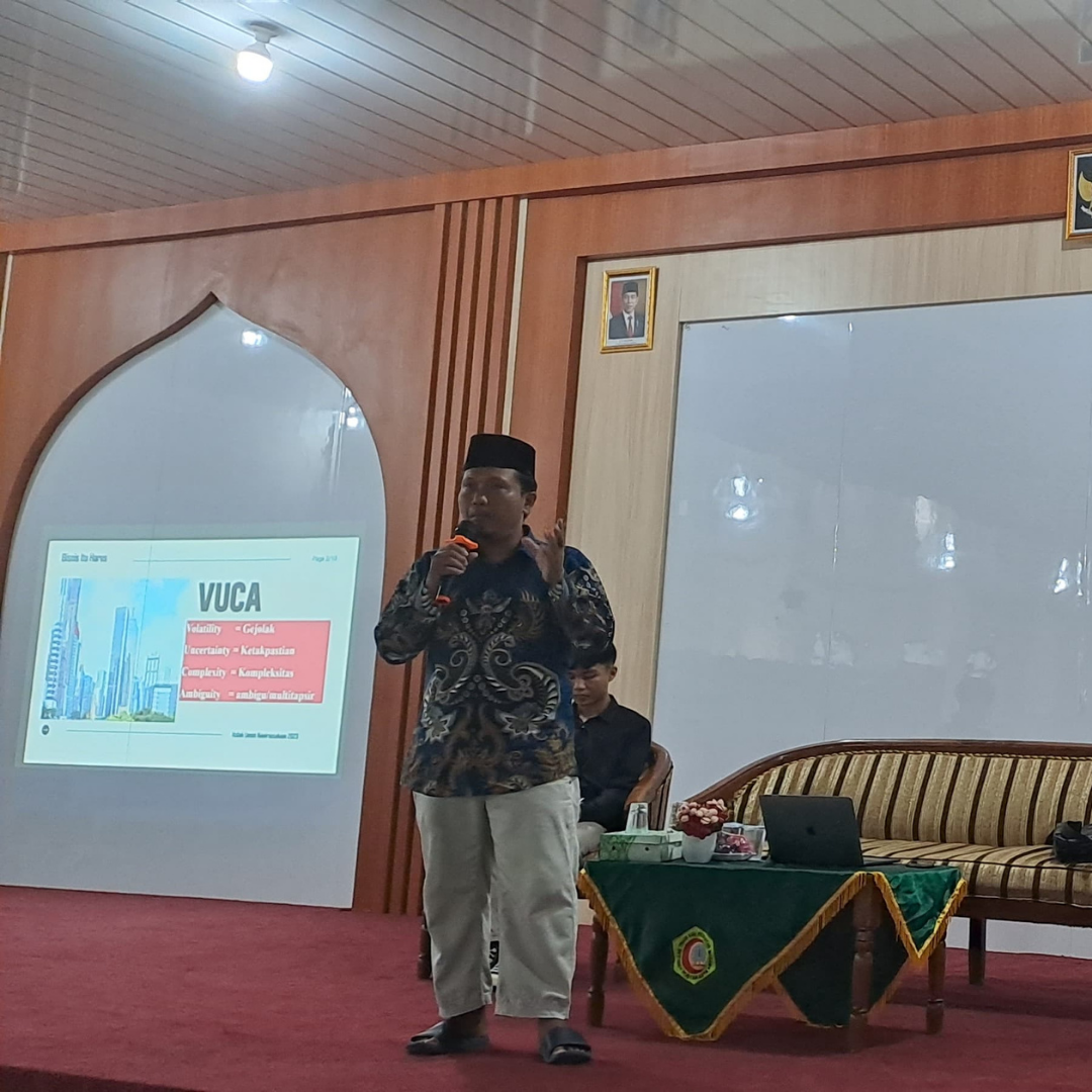 Kuliah Umum Kewirausahaan Dengan Tema Strategi Bisnis Di Era Vuca Bagi