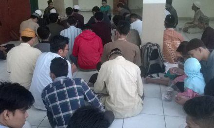 Makan Gak Makan Asal Kumpul